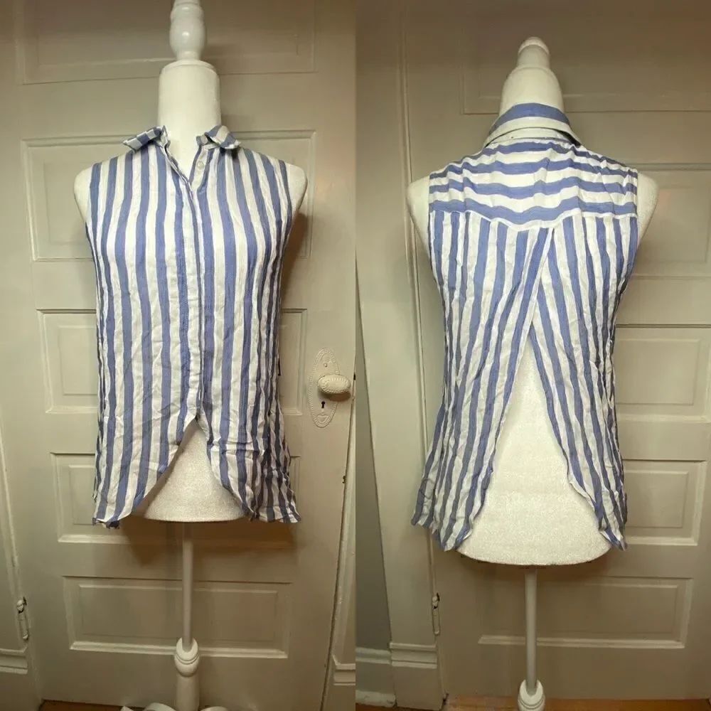 Romeo + Juliet Couture Open Back Button Up